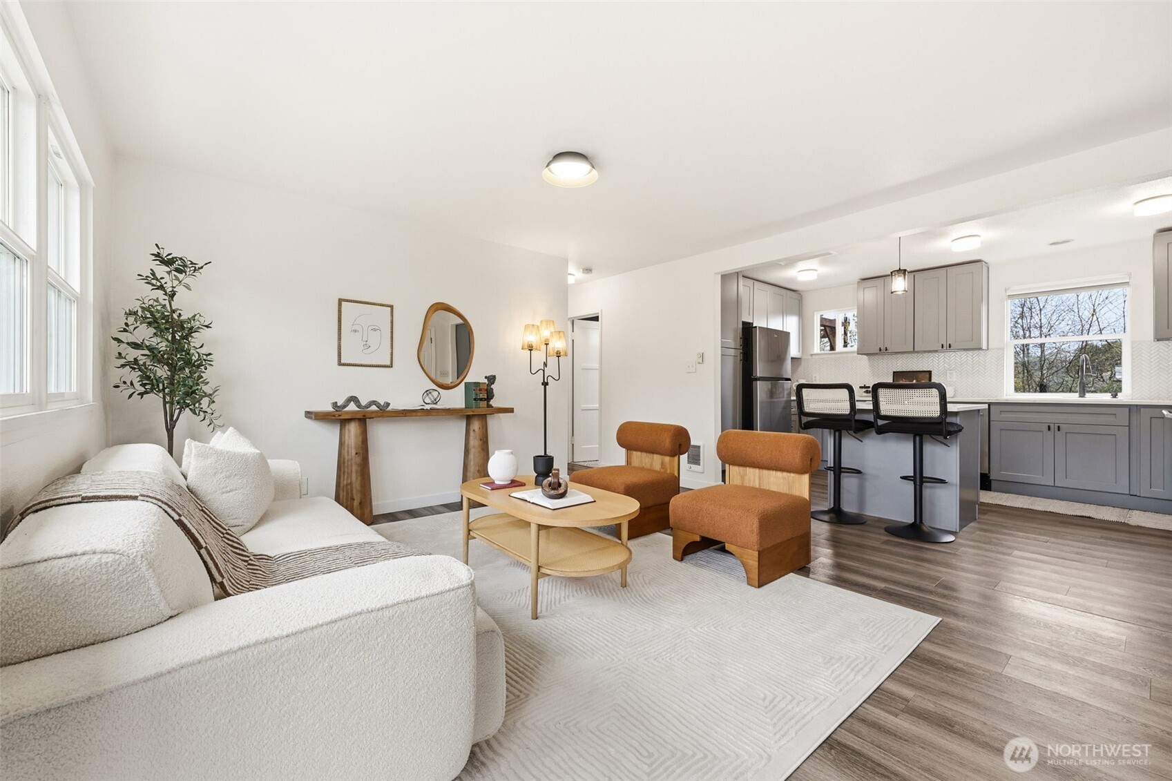 6005 21st Avenue Southwest Seattle, WA 98106 - Photo 3 of 24