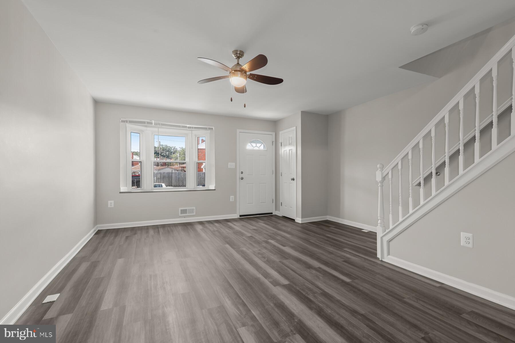 686 Middlesex Road Essex, MD 21221 - Photo 3 of 22