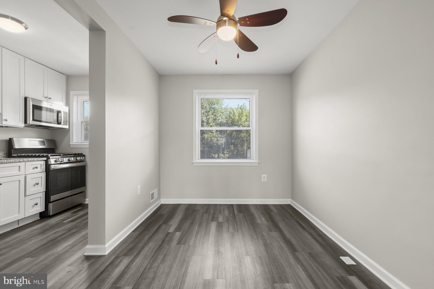 686 Middlesex Road Essex, MD 21221 - Photo 6 of 22