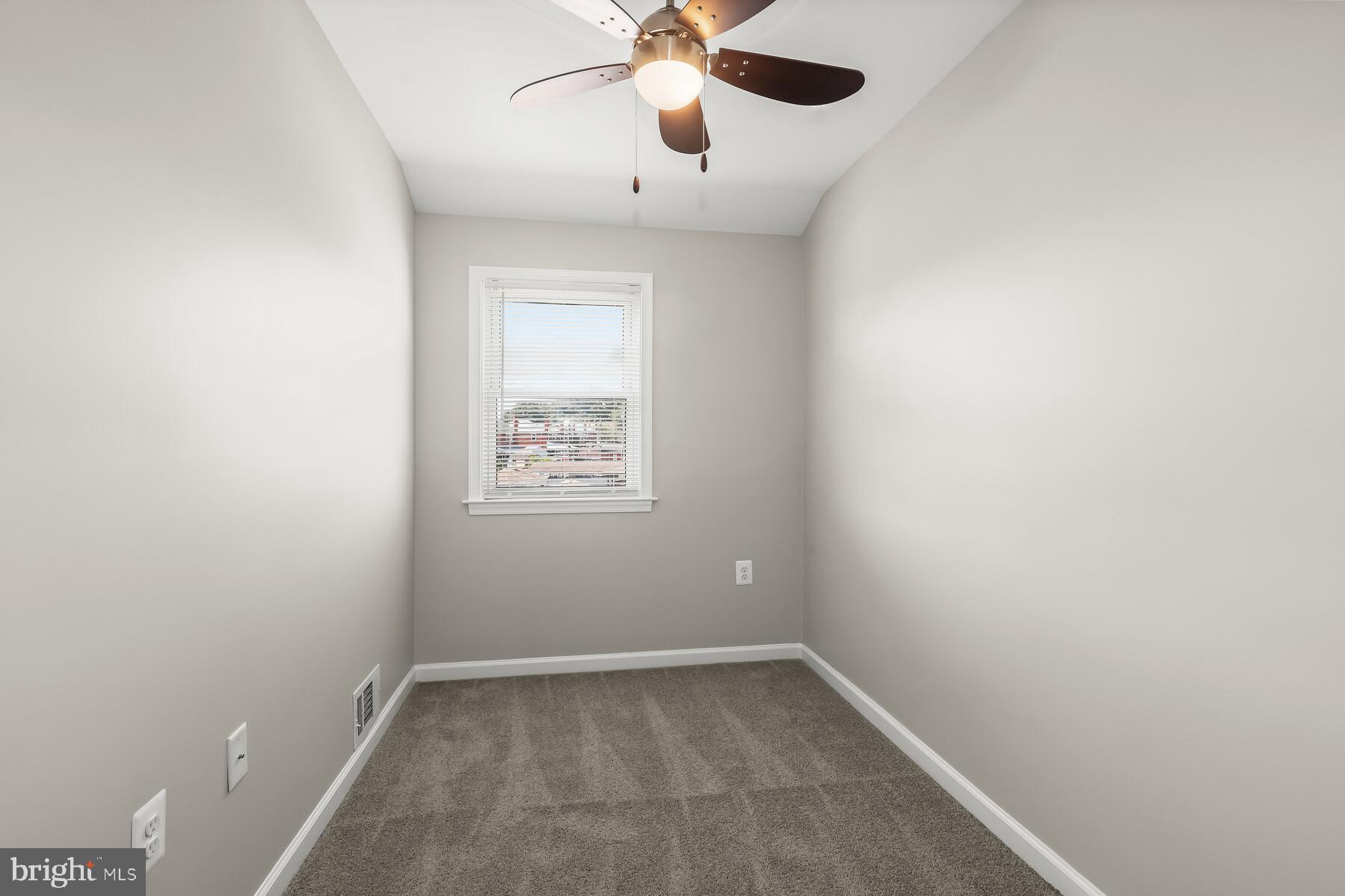 686 Middlesex Road Essex, MD 21221 - Photo 10 of 22