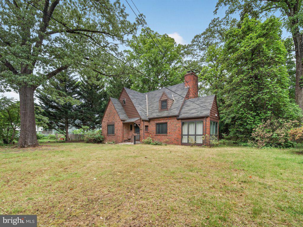 4409 Beechwood Road University Park, MD 20782 - Photo 3 of 51