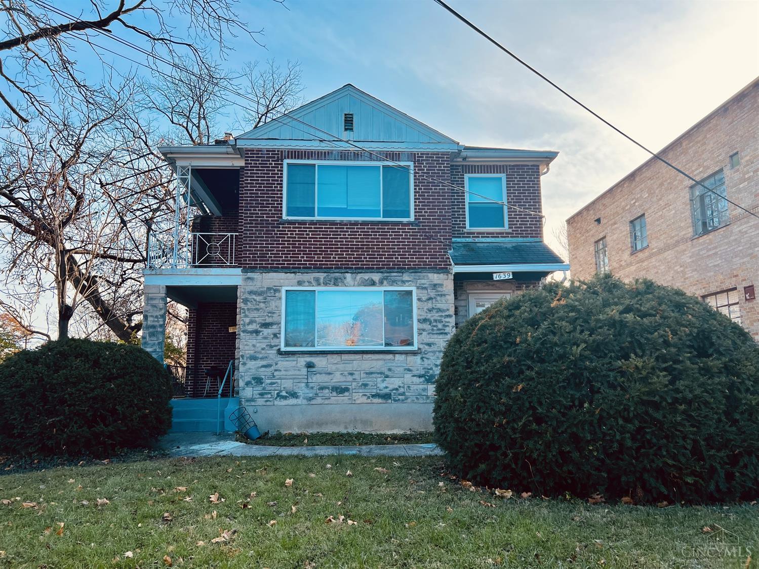 1639 Section Road Cincinnati, OH 45237 - Photo 1 of 21