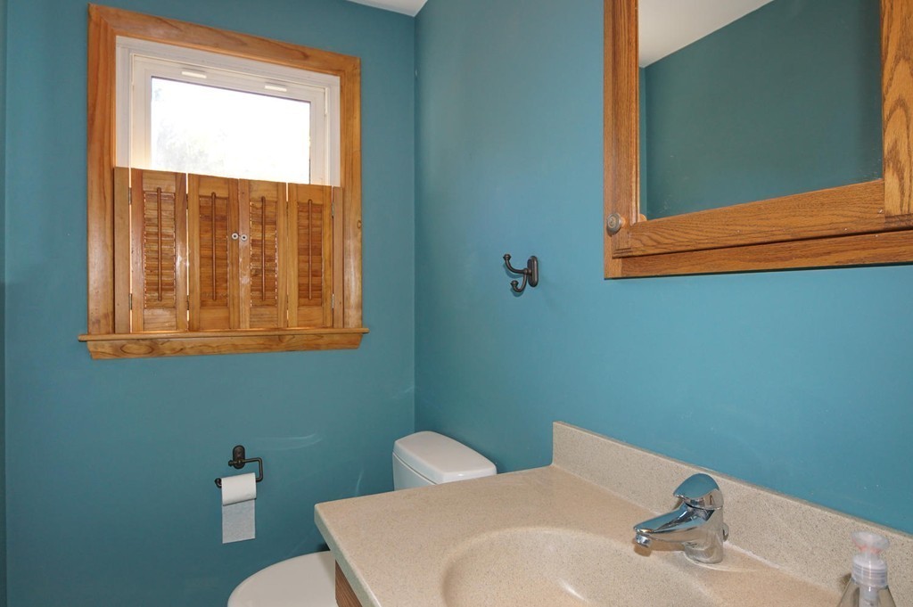 4 Aqueduct Road Natick, MA 01760 - Photo 18 of 30 Gallery Image 18