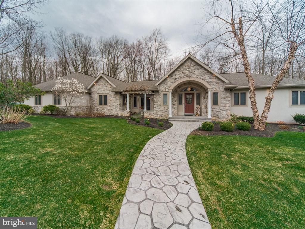733 Gault Road Narvon, PA 17555 - Photo 2 of 37