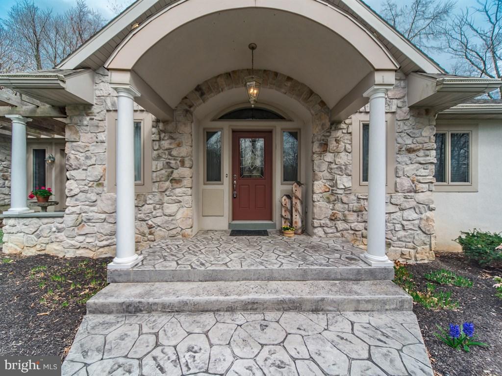 733 Gault Road Narvon, PA 17555 - Photo 4 of 37