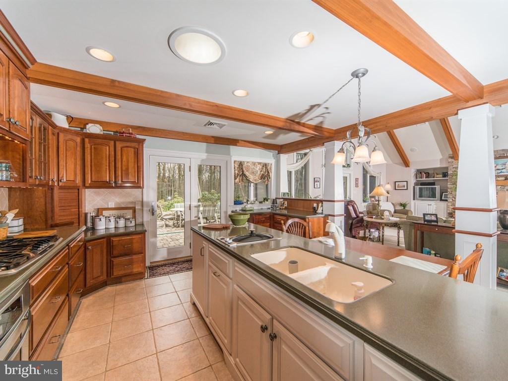 733 Gault Road Narvon, PA 17555 - Photo 8 of 37