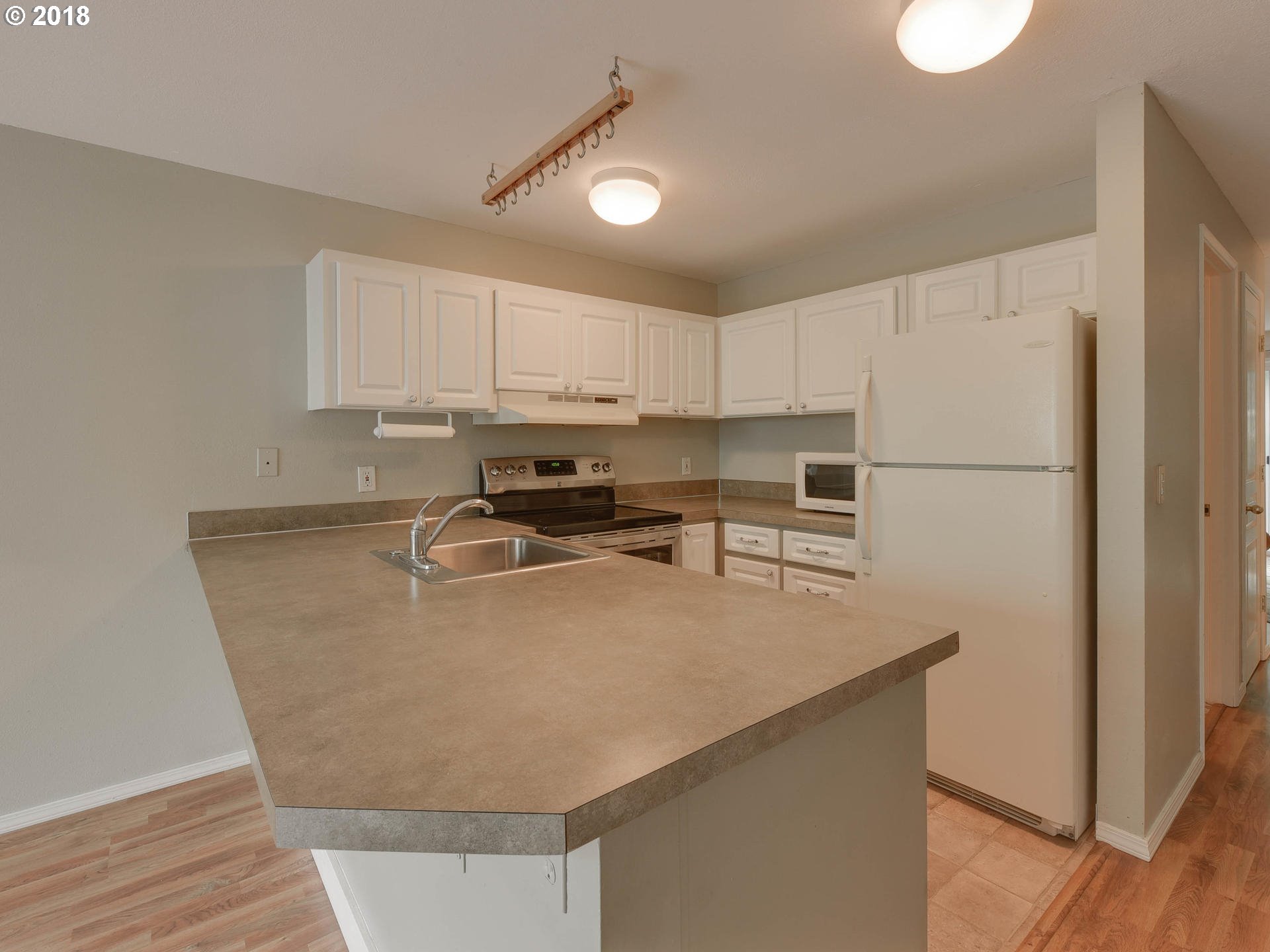 4224 Southwest Garden Home Road Portland, OR 97219 - Photo 10 of 23 Kitchen