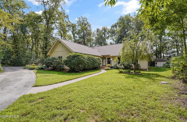 $370,000 | 17 Indian Creek Drive, Rudolph, OH 43462