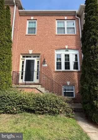 $3,100 | 4587 Derring Lane, Fairfax, VA 22030