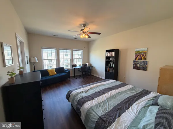 $3,100 | 4587 Derring Lane, Fairfax, VA 22030