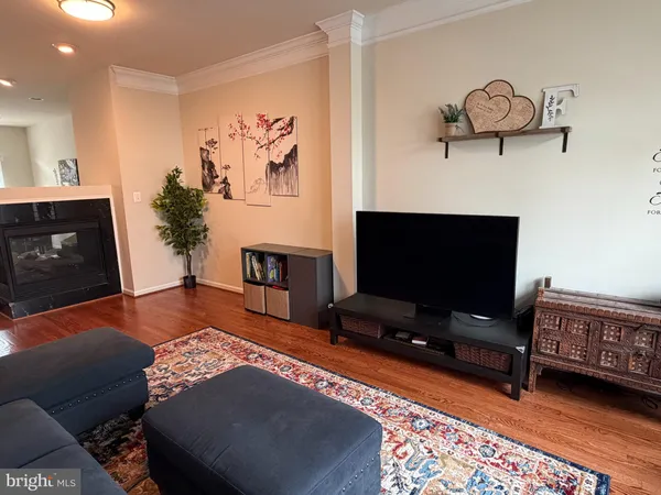 $3,100 | 4587 Derring Lane, Fairfax, VA 22030