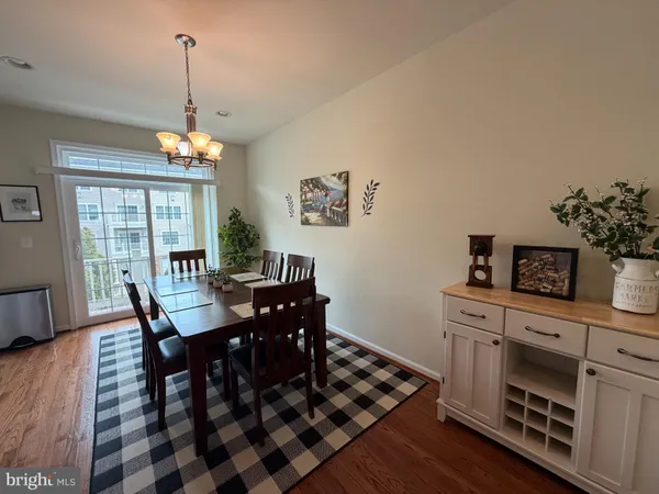 $3,100 | 4587 Derring Lane, Fairfax, VA 22030