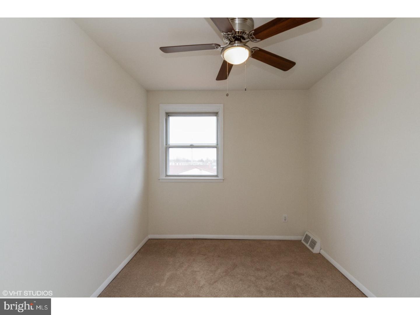 3351 Morning Glory Road Philadelphia, PA 19154 - Photo 13 of 17 Bedroom 2