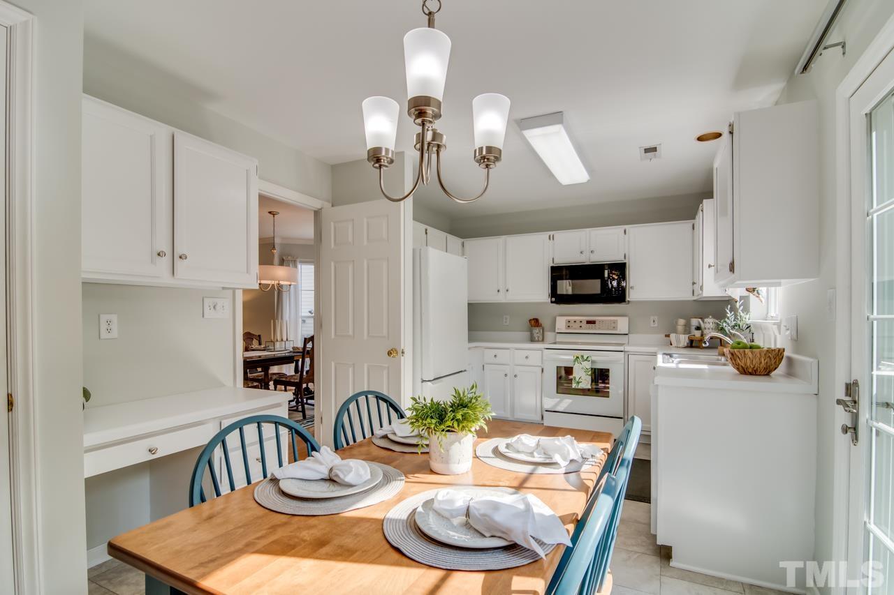 2114 Fountain Ridge Road Chapel Hill, NC 27517 - Photo 12 of 30