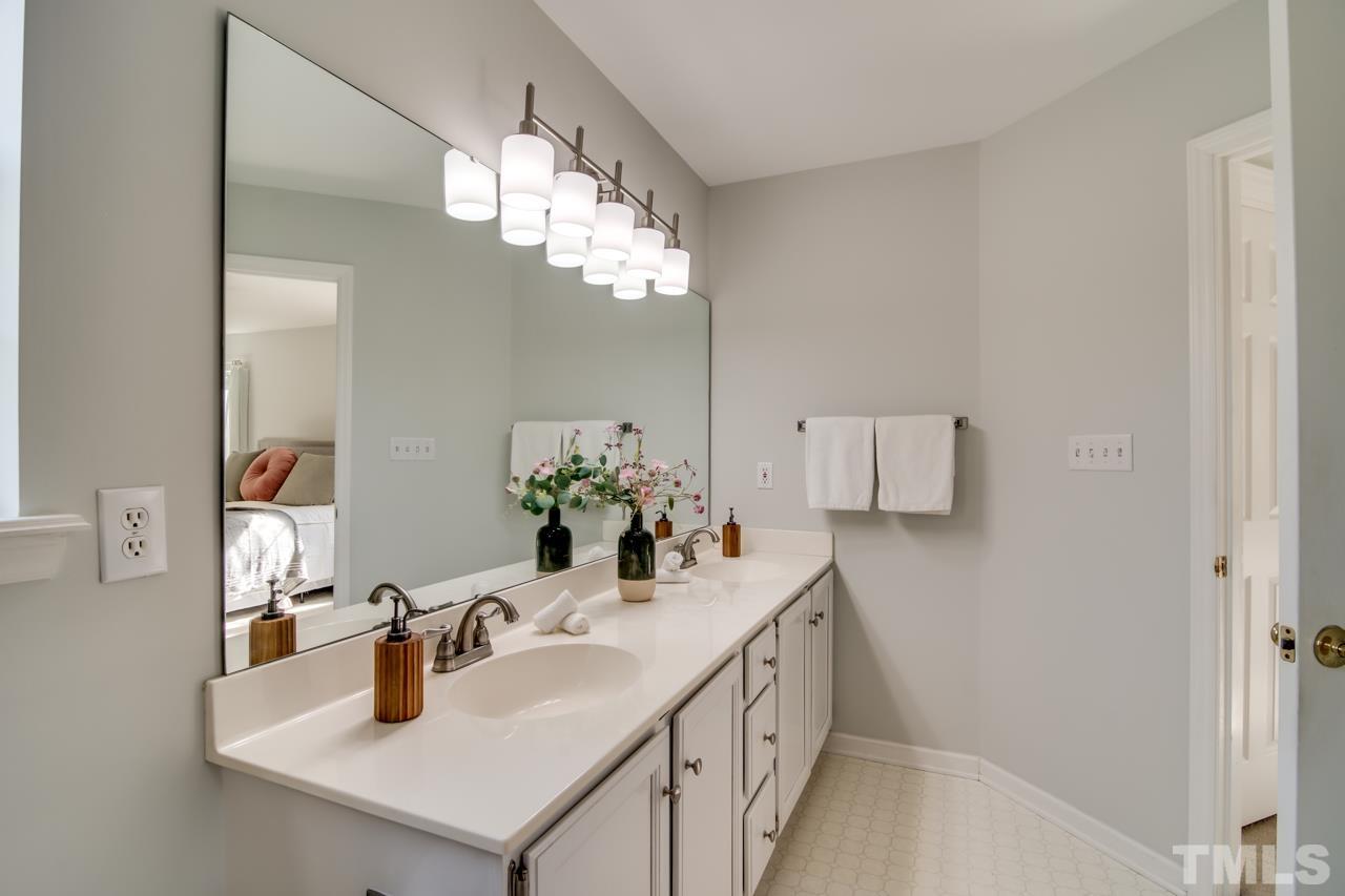 2114 Fountain Ridge Road Chapel Hill, NC 27517 - Photo 17 of 30