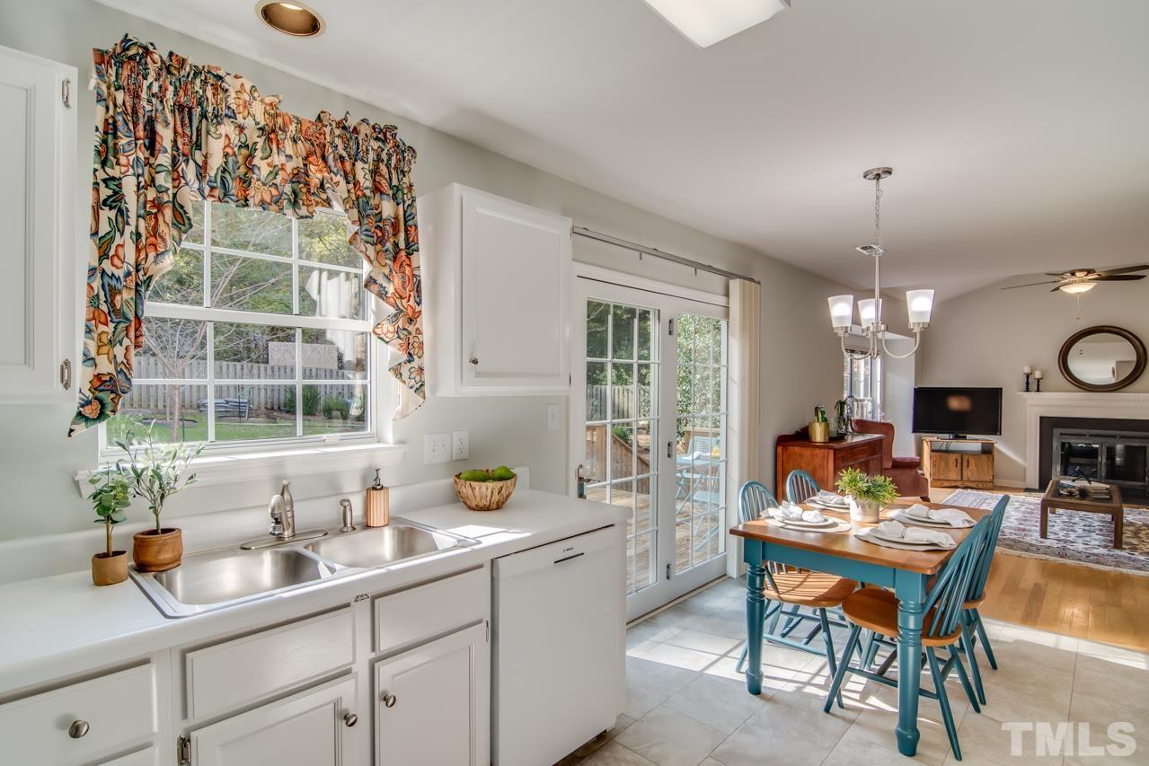 2114 Fountain Ridge Road Chapel Hill, NC 27517 - Photo 10 of 30