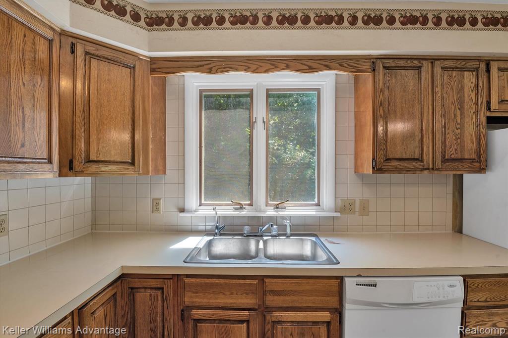 4800 Deerfield Road Adrian, MI 49221 - Photo 24 of 47