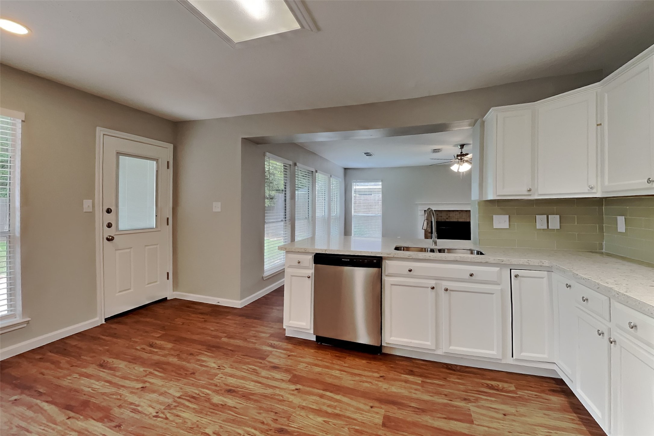 1427 Redwood Village Circle Spring, TX 77386 - Photo 6 of 22