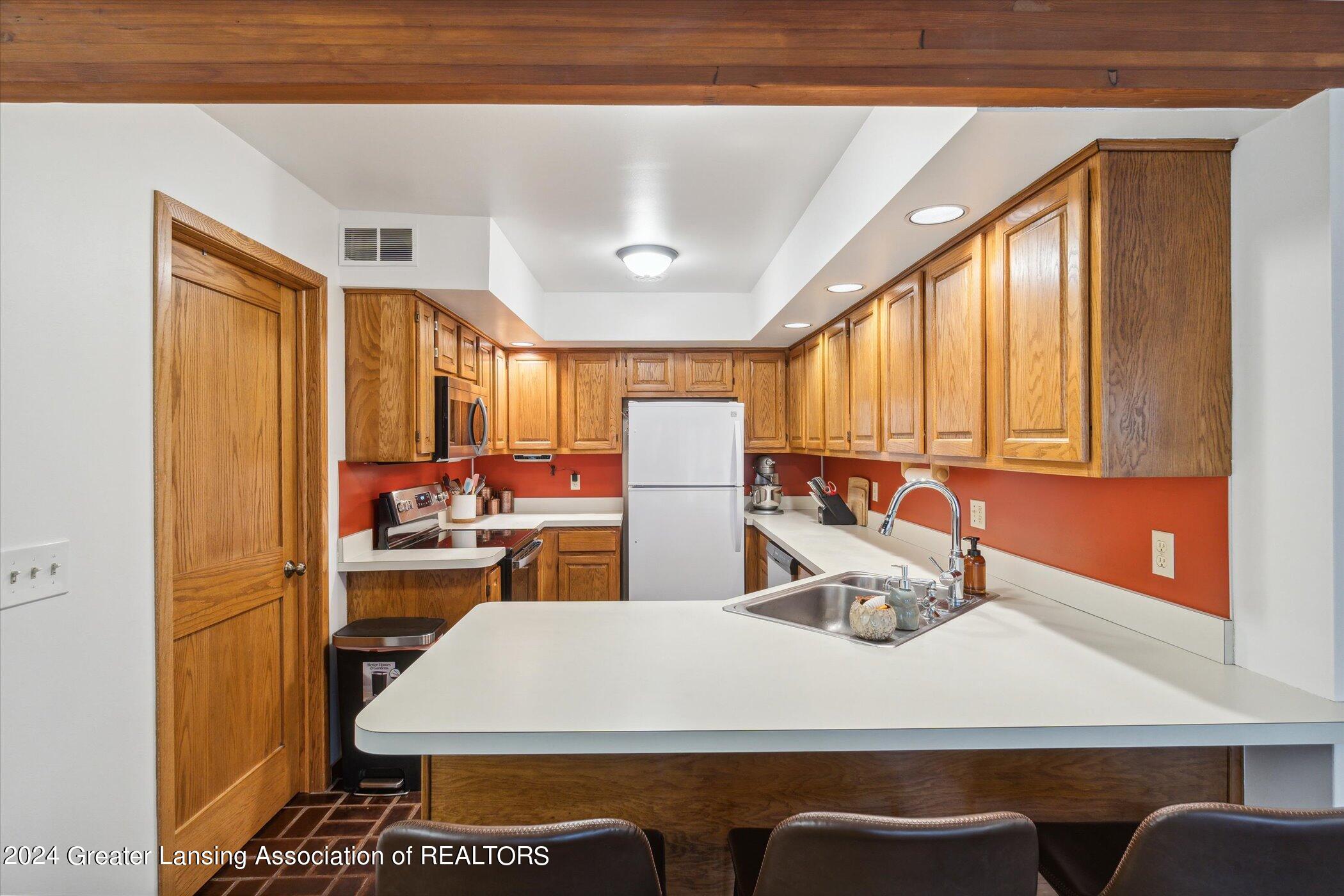 12684 Upton Road Bath, MI 48808 - Photo 15 of 68 15-12684-Upton-Rd-Bath-Twp-MI-48808-Wind