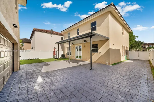 $5,000 | 16946 Southwest 90th Terrace Circle, Miami, FL 33196