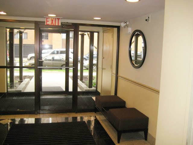 6102 North Sheridan Road, Unit 205 Chicago, IL 60660 - Photo 21 of 25