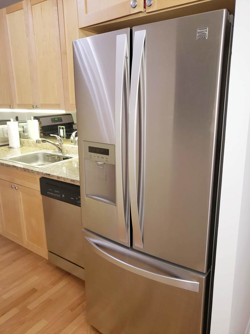 6102 North Sheridan Road, Unit 205 Chicago, IL 60660 - Photo 4 of 25
