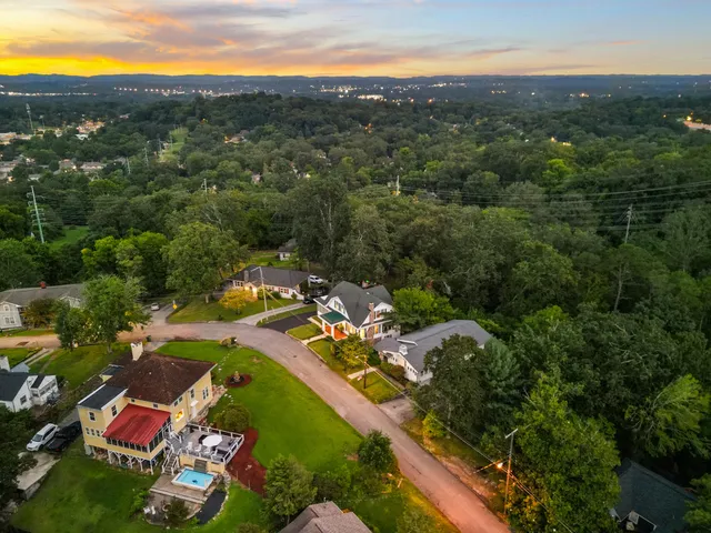 $425,000 | 3310 Alta Vista Drive, Chattanooga, TN 37411