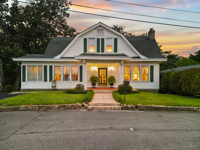 $425,000 | 3310 Alta Vista Drive, Chattanooga, TN 37411