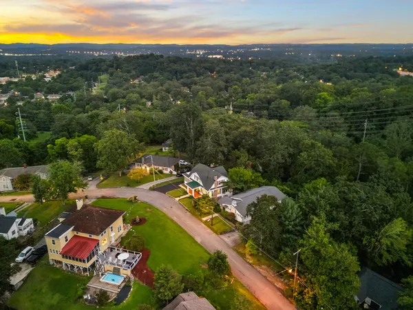 $415,000 | 3310 Alta Vista Drive, Chattanooga, TN 37411