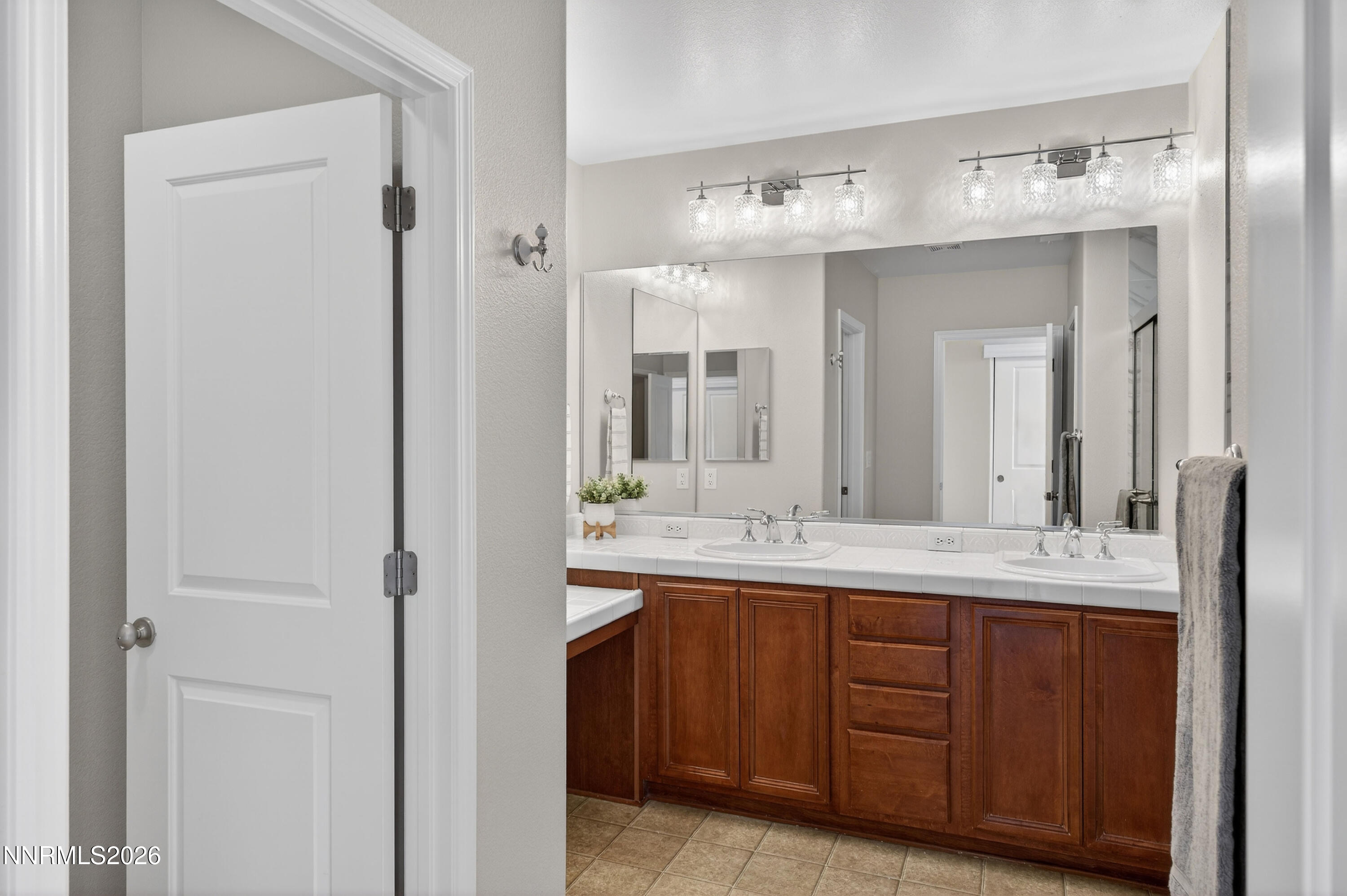 1630 Spring Hill Drive Reno, NV 89523 - Photo 20 of 37 026_DSC02460