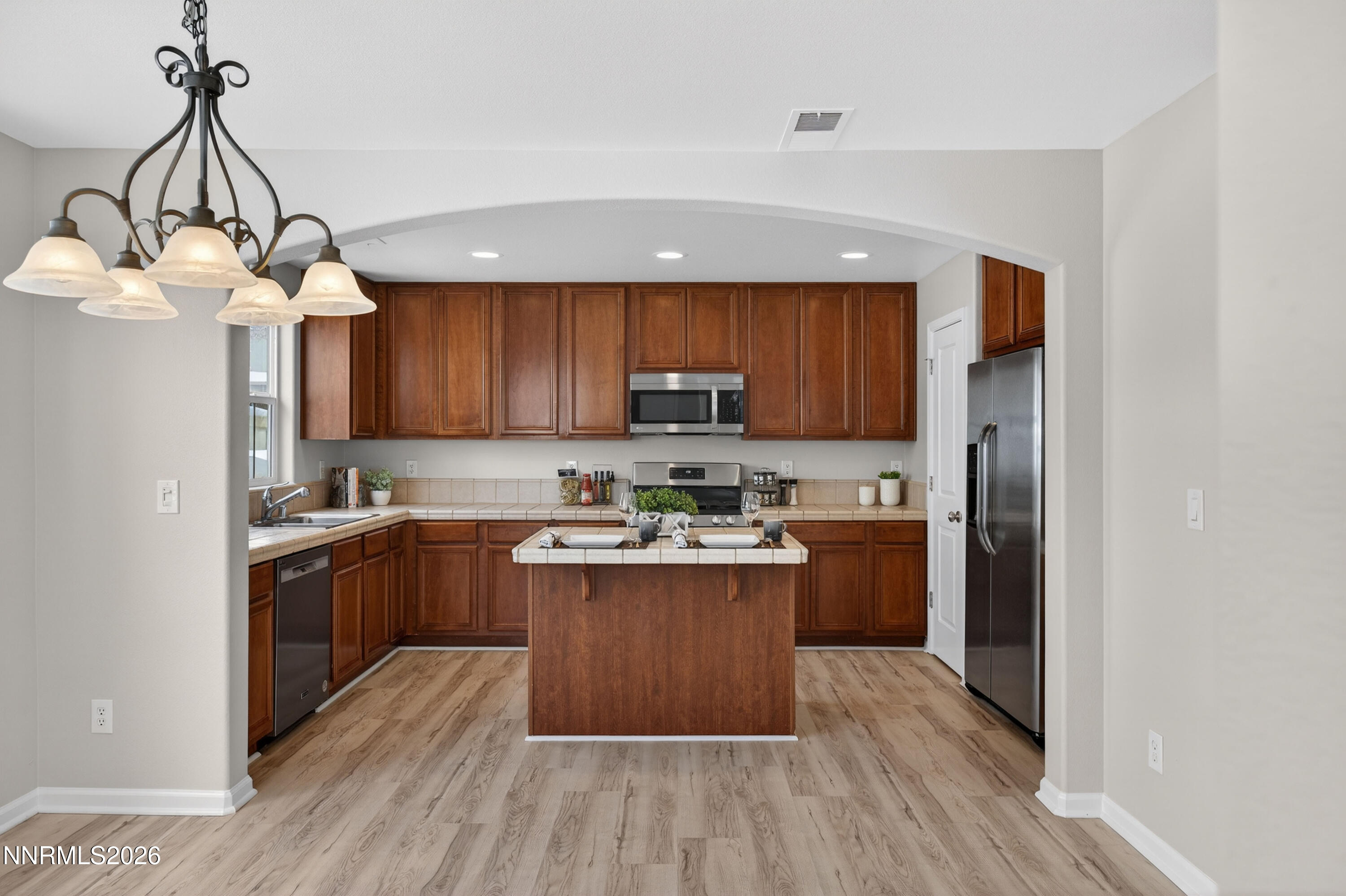 1630 Spring Hill Drive Reno, NV 89523 - Photo 5 of 37 014_DSC02394