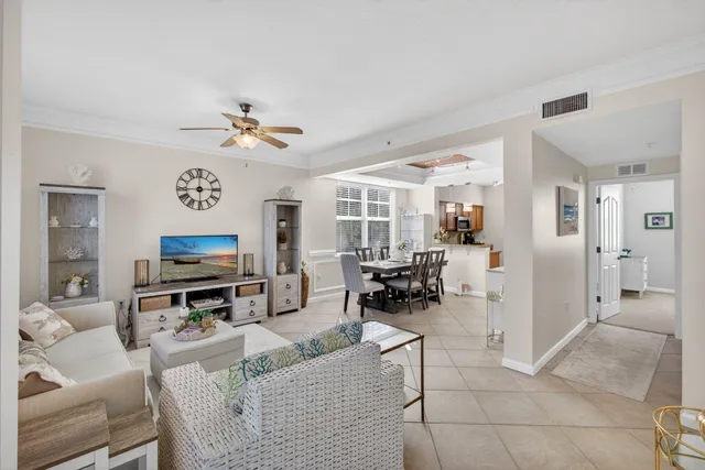 $725,000 | 156 Aragon Way, Unit 101, Jupiter, FL 33458
