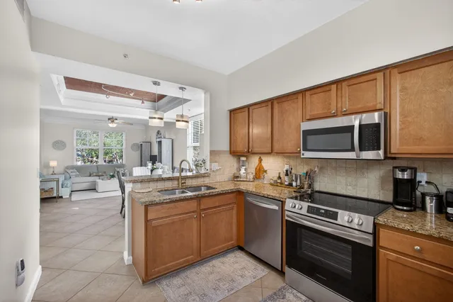 $725,000 | 156 Aragon Way, Unit 101, Jupiter, FL 33458