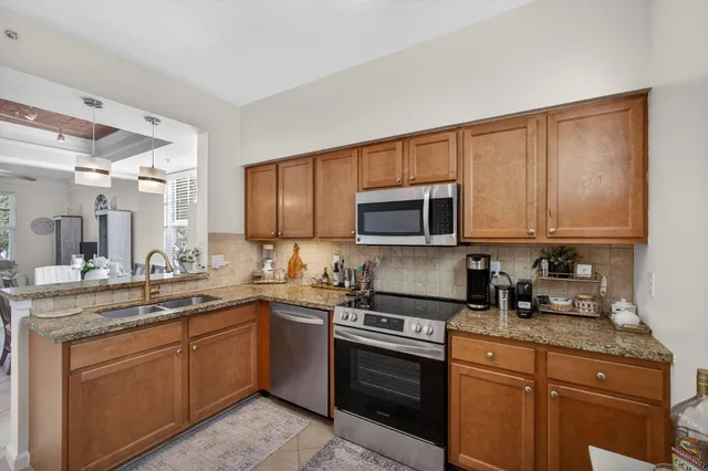 $725,000 | 156 Aragon Way, Unit 101, Jupiter, FL 33458