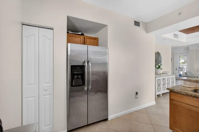 $725,000 | 156 Aragon Way, Unit 101, Jupiter, FL 33458