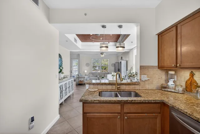 $725,000 | 156 Aragon Way, Unit 101, Jupiter, FL 33458