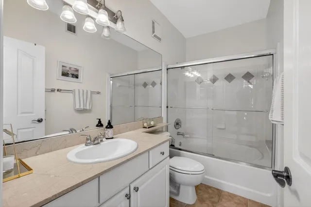 $725,000 | 156 Aragon Way, Unit 101, Jupiter, FL 33458