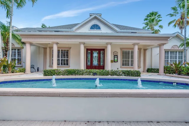 $725,000 | 156 Aragon Way, Unit 101, Jupiter, FL 33458