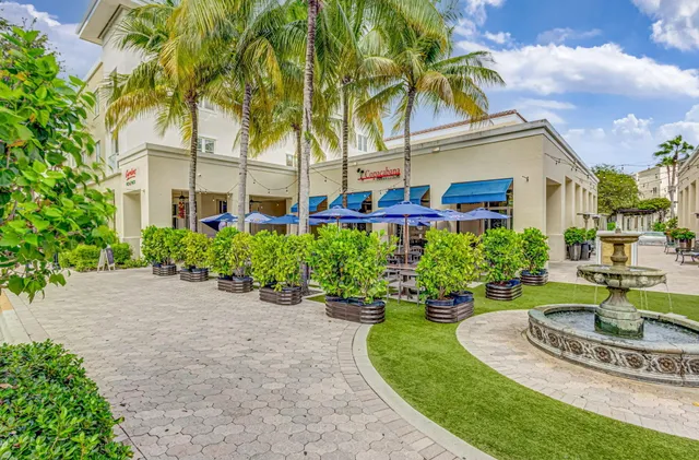 $725,000 | 156 Aragon Way, Unit 101, Jupiter, FL 33458