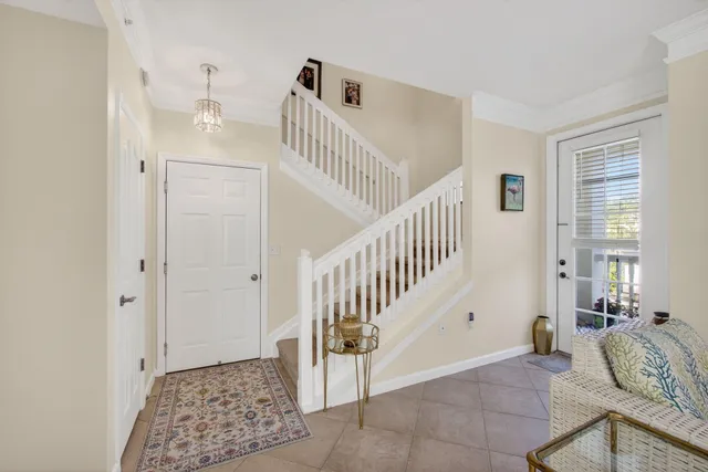 $725,000 | 156 Aragon Way, Unit 101, Jupiter, FL 33458