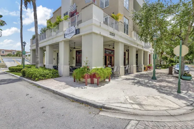 $725,000 | 156 Aragon Way, Unit 101, Jupiter, FL 33458