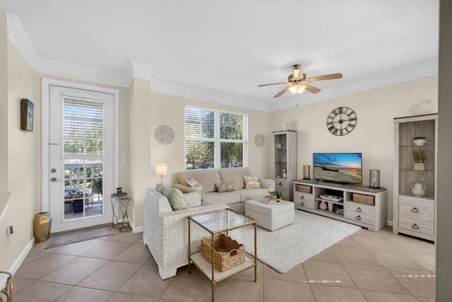 $725,000 | 156 Aragon Way, Unit 101, Jupiter, FL 33458