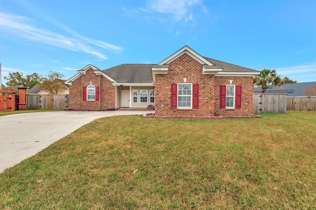 $2,250 | 7753 Eagle Lake Road, North Charleston, SC 29418