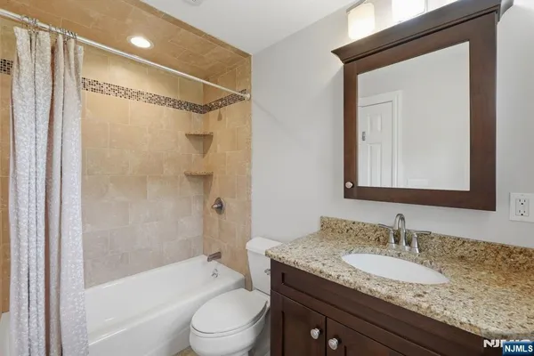 $2,400 | 6 Elm Street, Unit 1, Westwood, NJ 07675