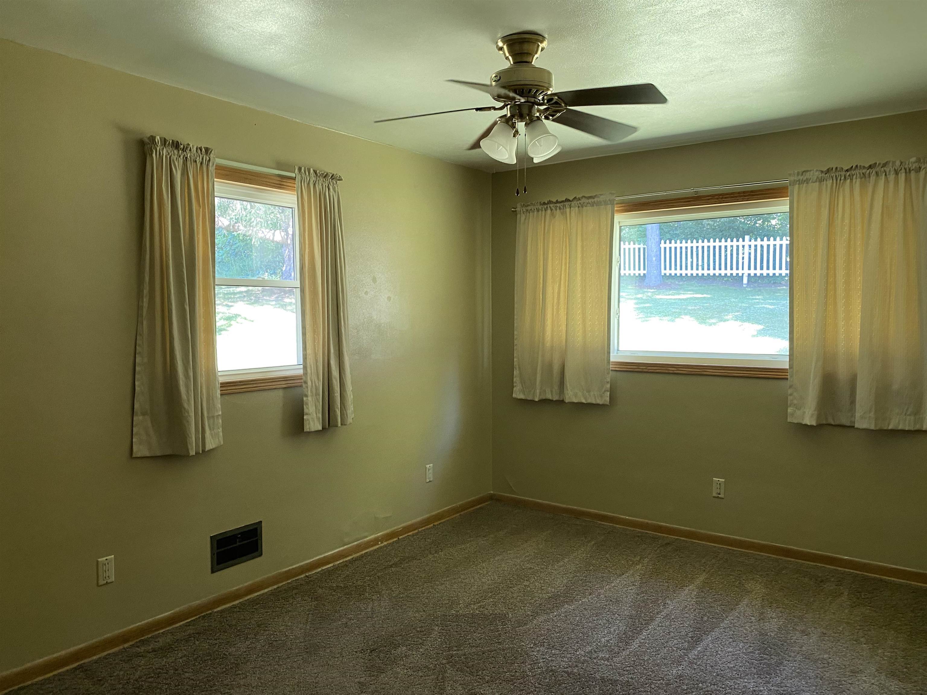 4258 Pleasant Hill Road Richfield, WI 53076 - Photo 14 of 31