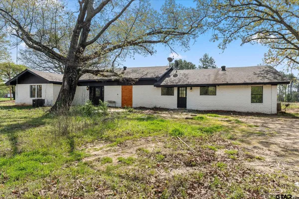 $289,900 | 2087 County Road 3320, Mount Pleasant, TX 75455