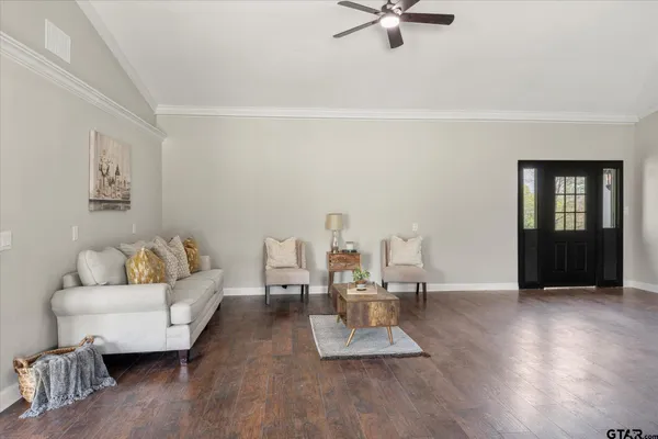 $289,900 | 2087 County Road 3320, Mount Pleasant, TX 75455