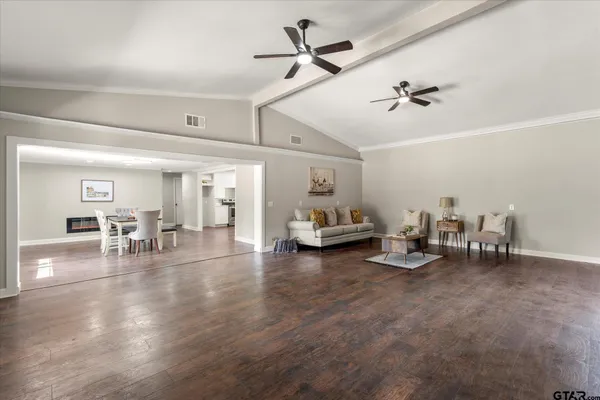 $289,900 | 2087 County Road 3320, Mount Pleasant, TX 75455