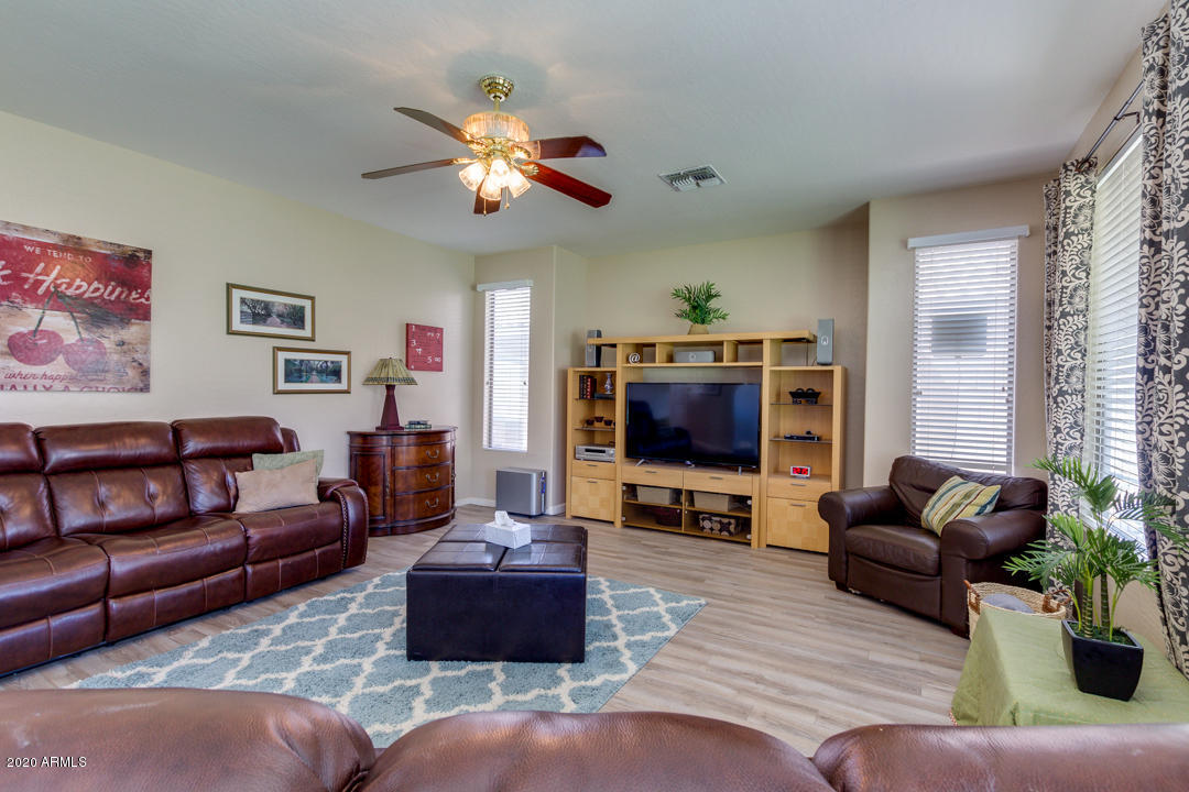 3556 East Bridgeport Parkway Gilbert, AZ 85295 - Photo 13 of 40 13-Bridgeport
