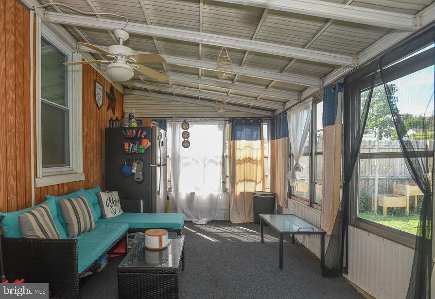 107 Boxwood Road Wilmington, DE 19804 - Photo 17 of 21 Screened Porch